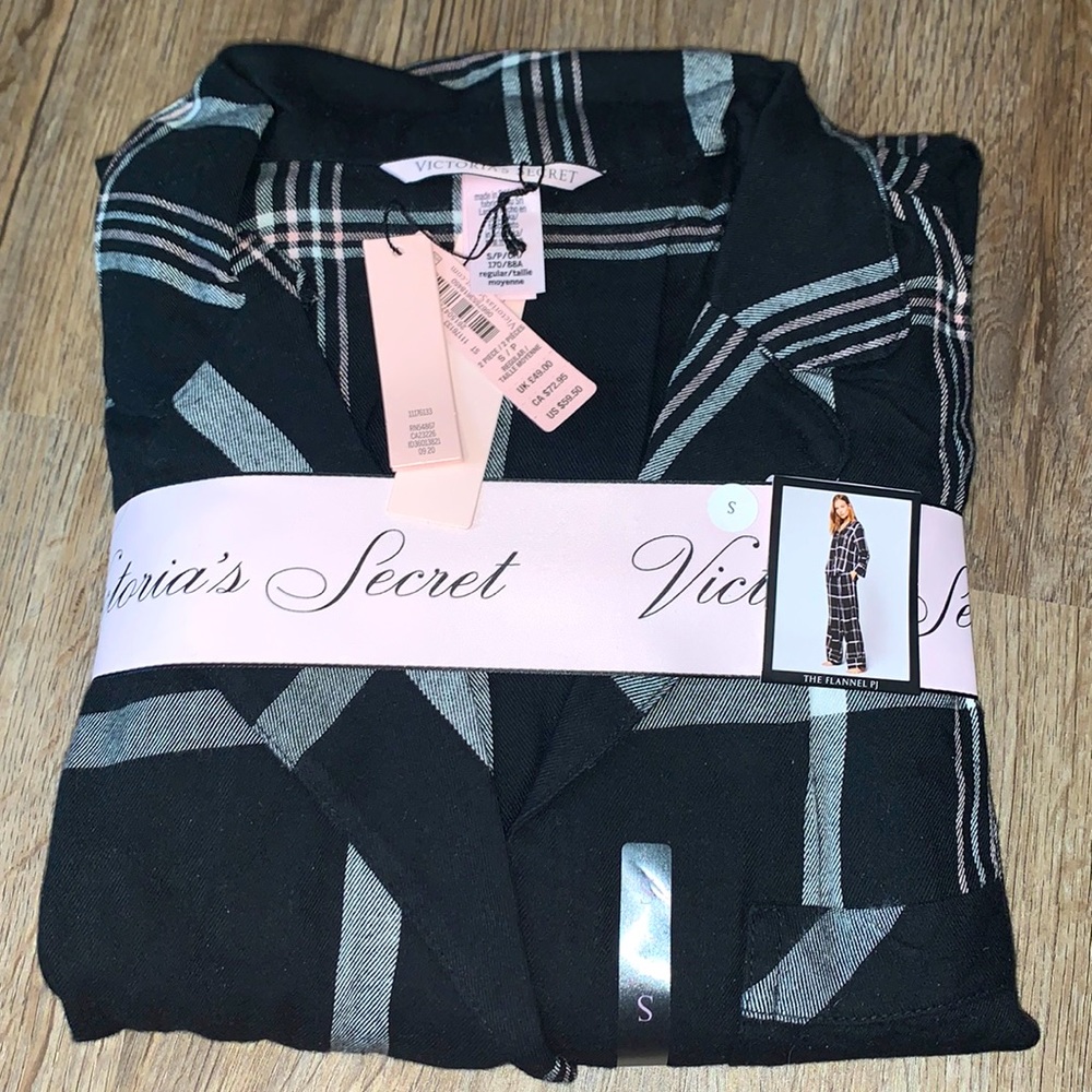 New With Tags Victoria Secret Pajama Set